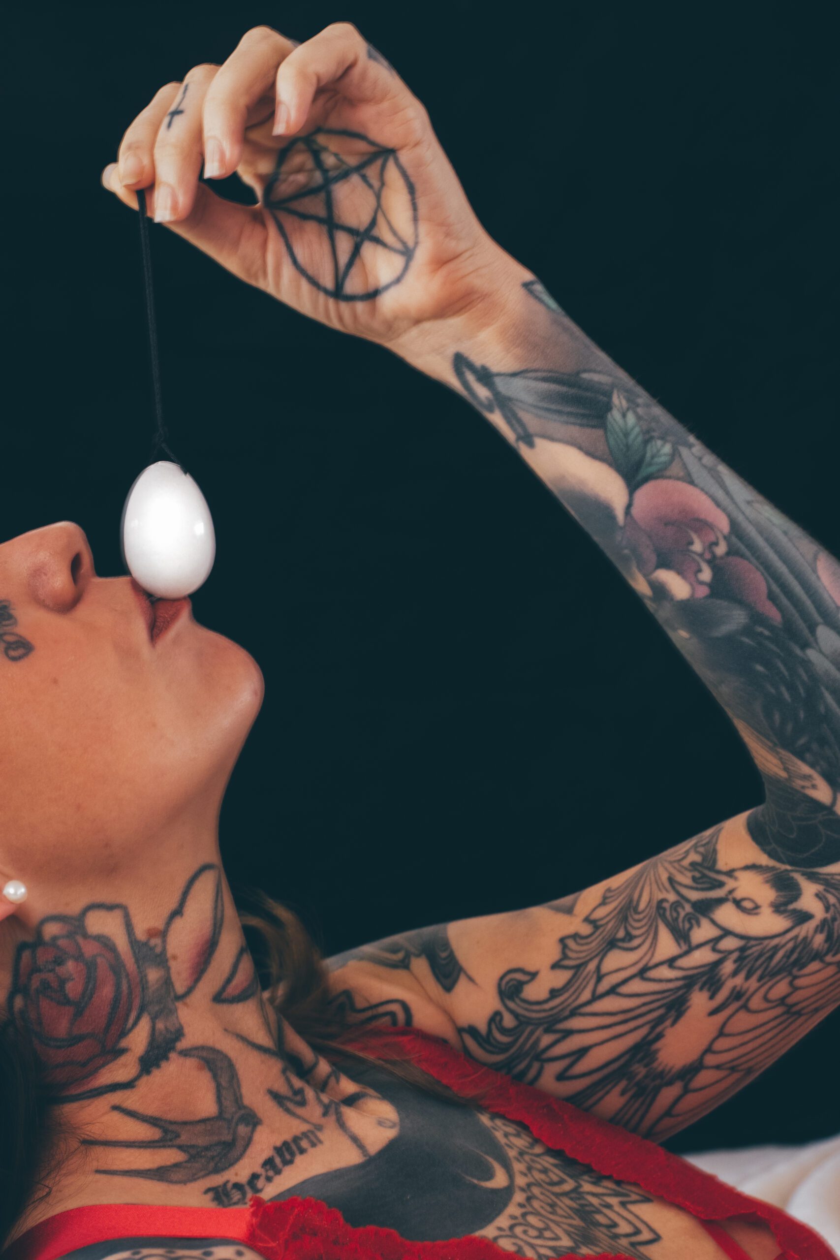 Clear Quartz Yoni Egg